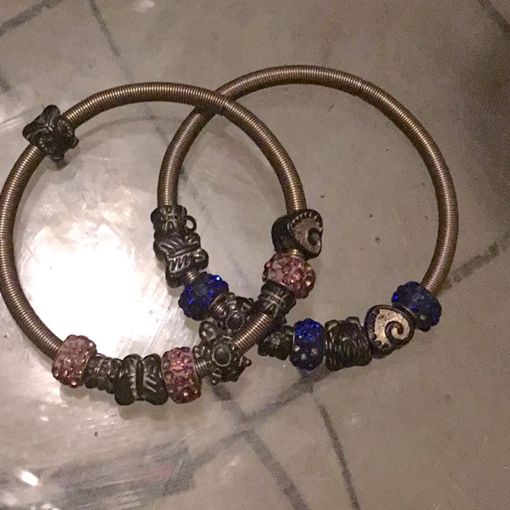 I’m selling two pink and blue bracelet what I just got